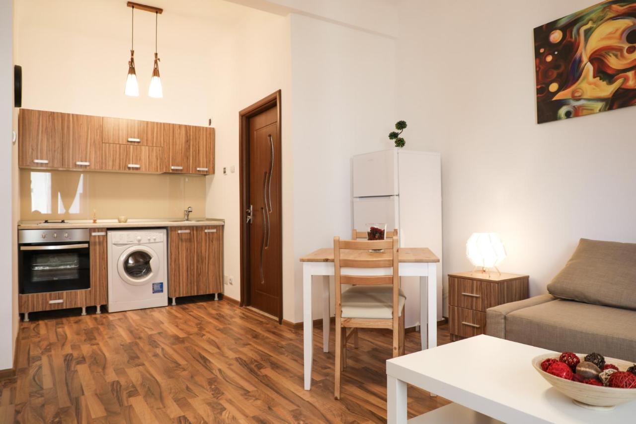 Ultracentral Apartament With Balcony - Old Town Bucharest Exterior photo